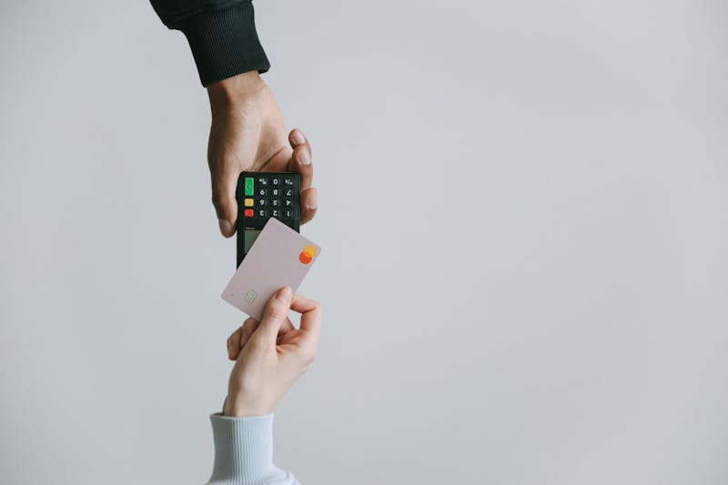 Facebook Ads vs TikTok Ads for Dropshipping: The 2026 Breakdown